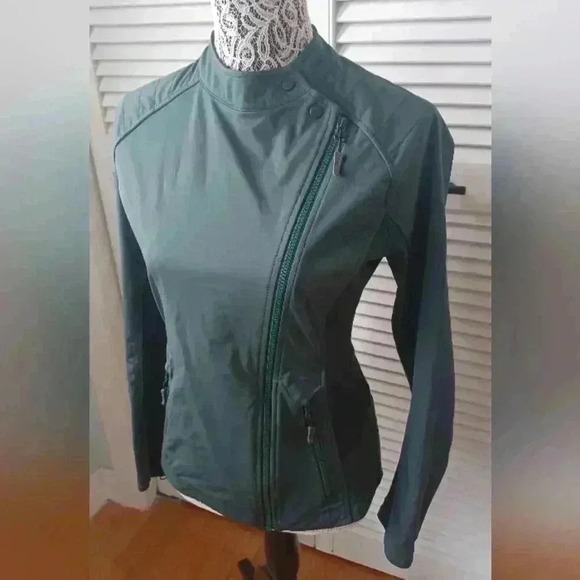 ASICS Women's Medium  Jacket - Picture 2 of 12